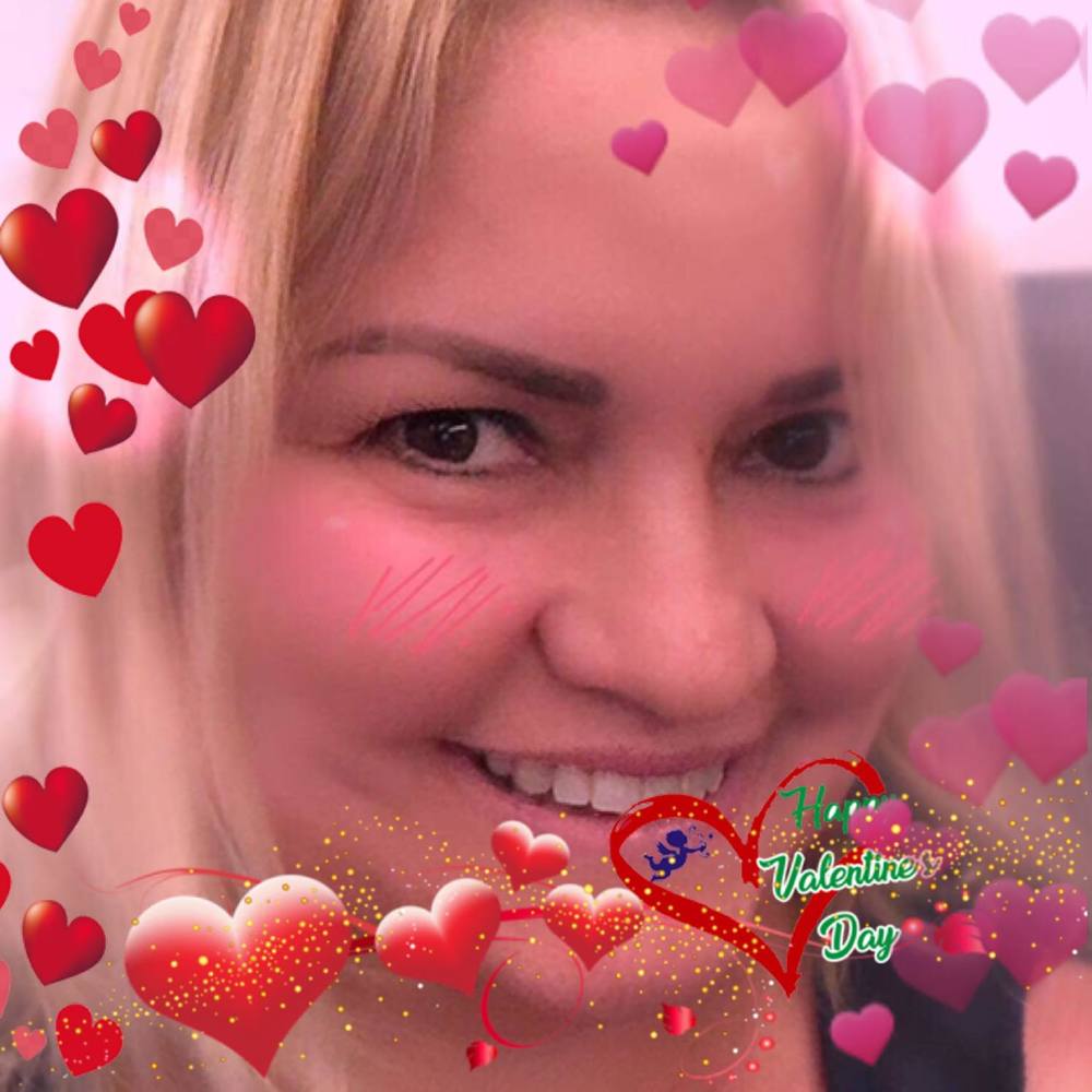 Meet your Posher, Debora